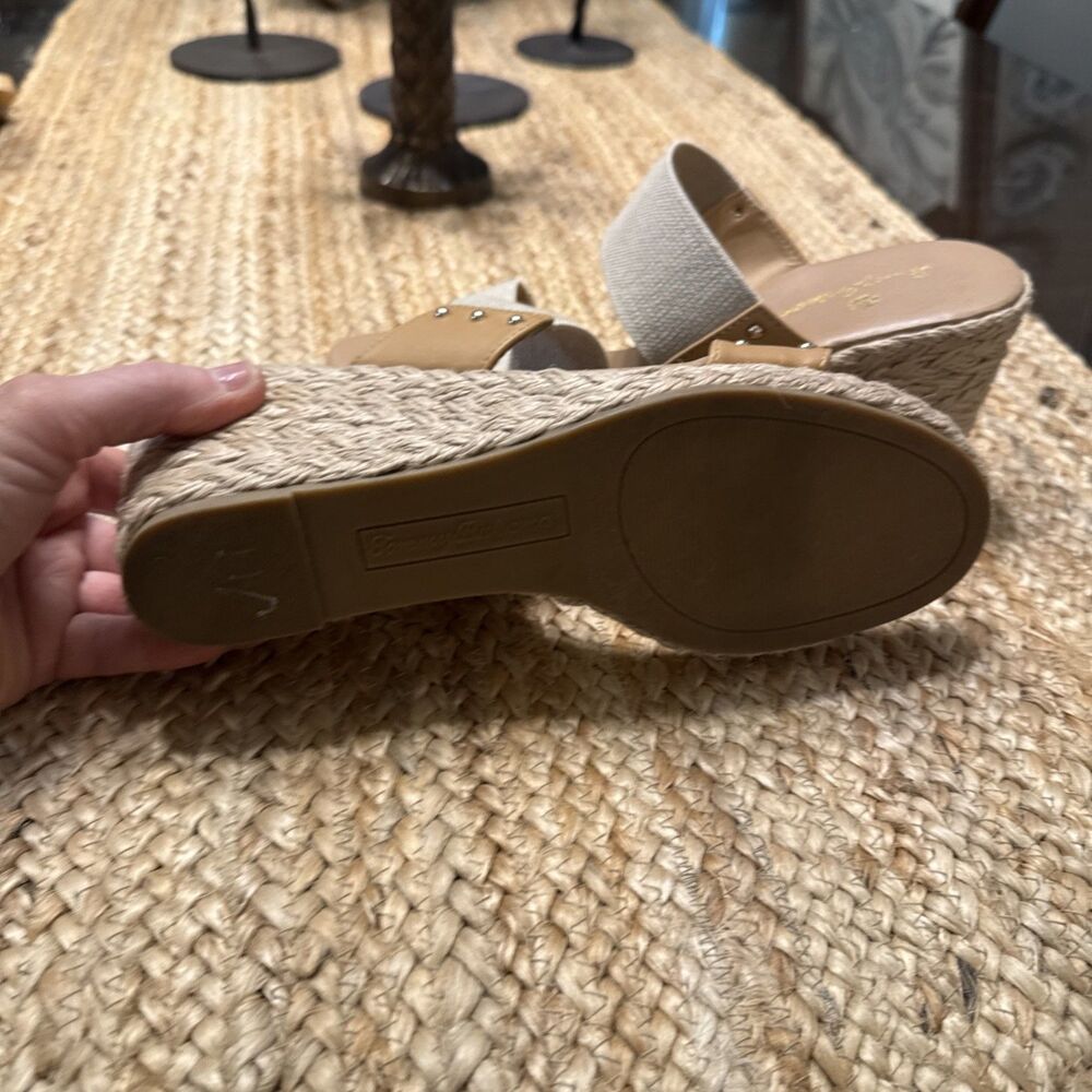 Tommy Bahama Sandals Womens Size 7.5 Super Espadrille Wedge Slip Ons Cream - Picture 8 of 8